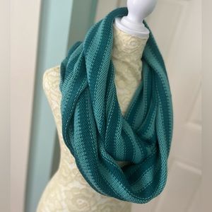 Steve Madden infinity scarf